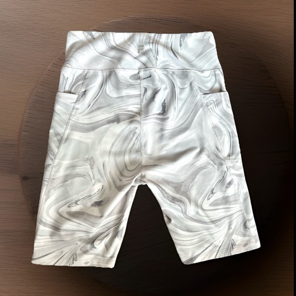 Fila Biker Shorts Size S Workout Yoga, Running Sport Gray White Marbled NWOT - Picture 3 of 7